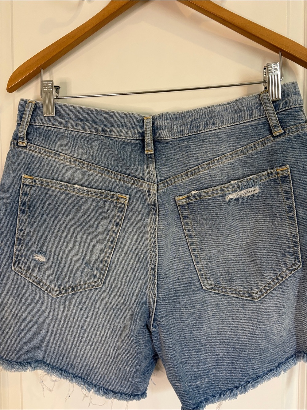 Free People x We The Free Maggie Mid Rise Denim Short Light Wash Size 30 - Picture 7 of 10